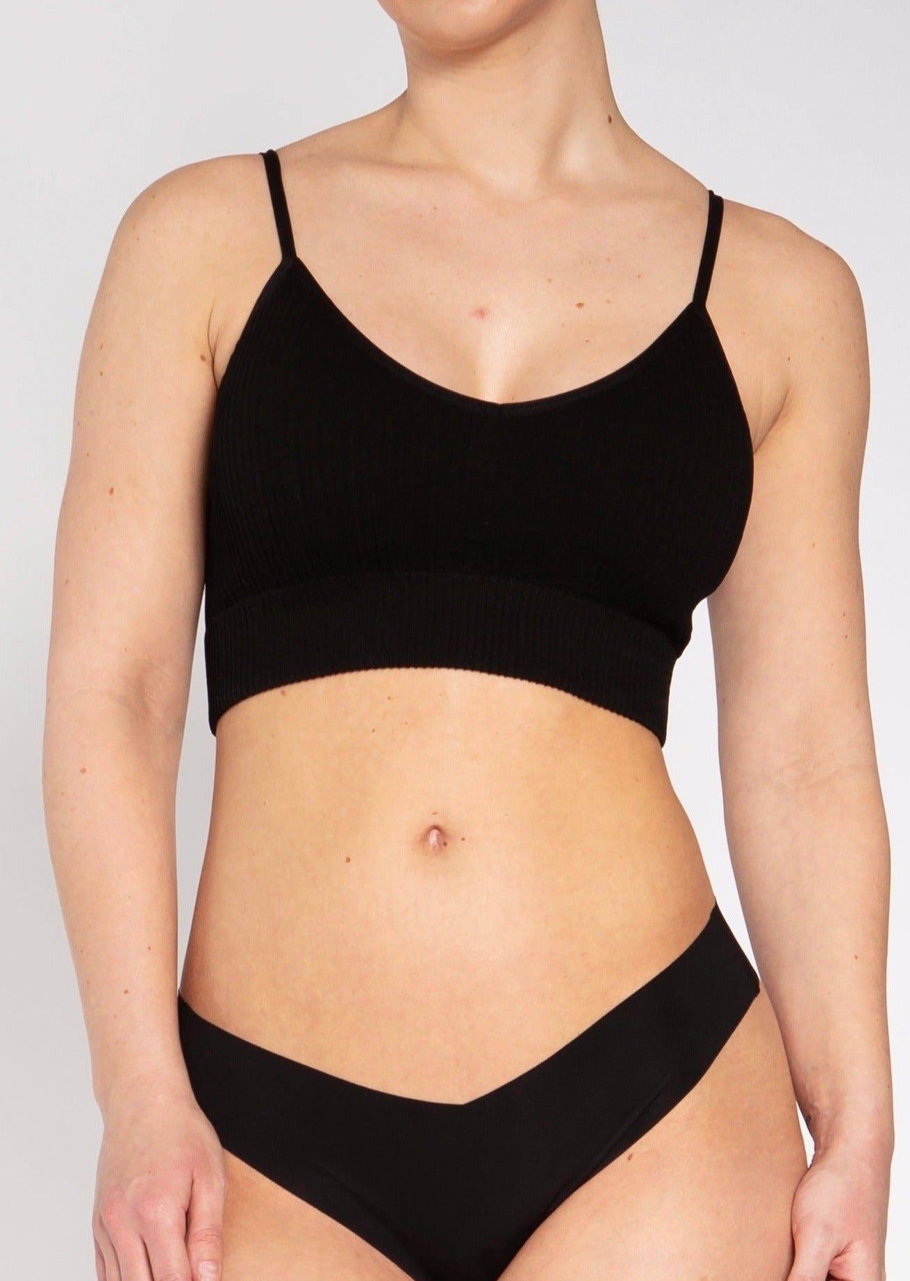 Kuta Open Back Crop Black