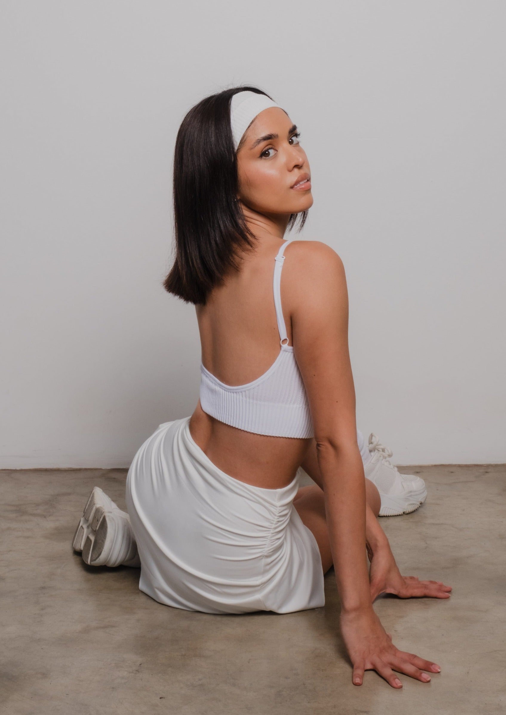 Noho Open Back Textured Crop White